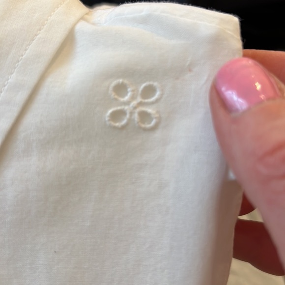 CAbi Blouse - #6084 - White Lace Cut Out Eyelet.  Size Medium. - Picture 13 of 13